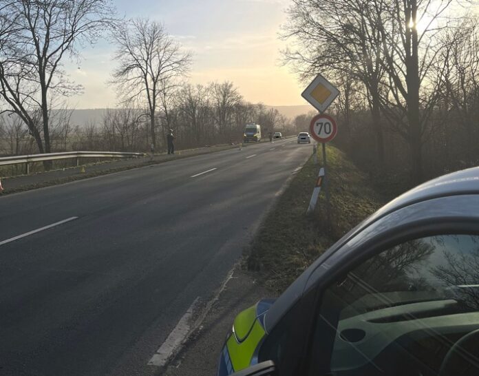 Wer kann Angaben zum Unfallhergang machen? Foto: Polizei Minden-Lübbecke