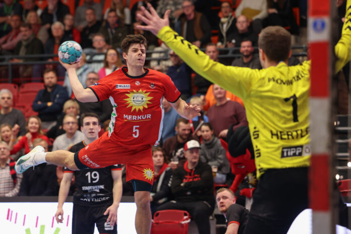 17.12.2023 Lübbecke. 2. Handball Bundesliga Tus N-Lübbecke - Hamm Fotograf: Oliver Krato